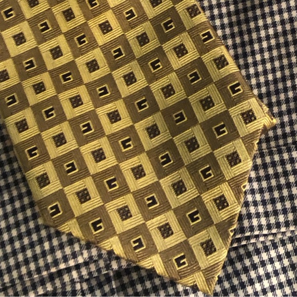 🥁🥁Men’s vintage Gucci necktie. Gold. EUC. BEAUTIFUL. RSRE - Picture 11 of 12